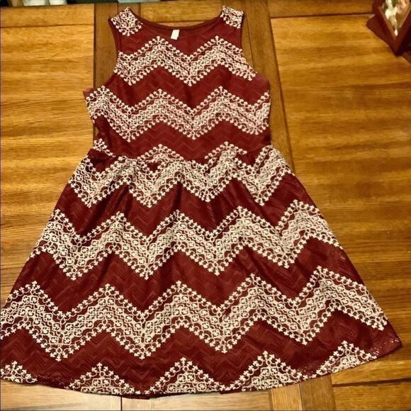 Xhileration Juniors Teens Red White Soft Zig Zag Dress Size Large - Picture 3 of 10